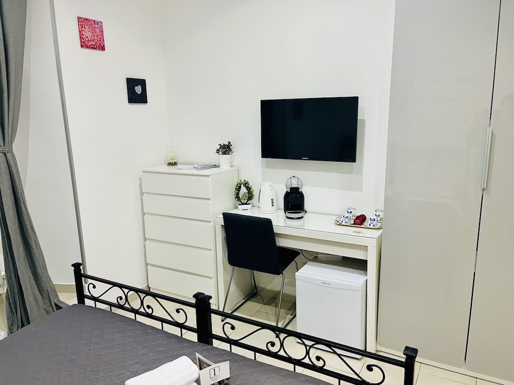 Imera Rooms
