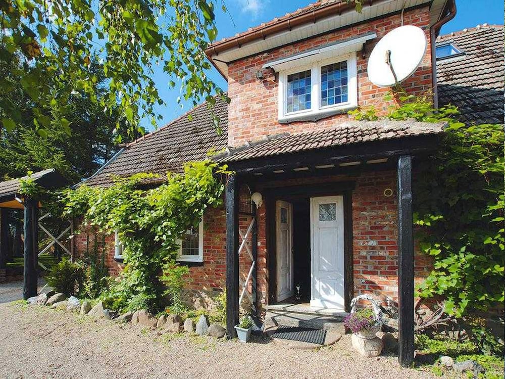 Stylish House in the Countryside 5 km From the sea view 3