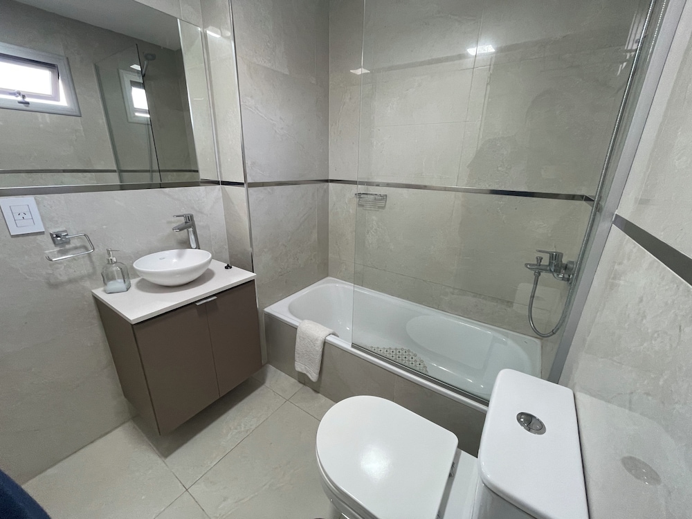 Ayres Suites Moreno