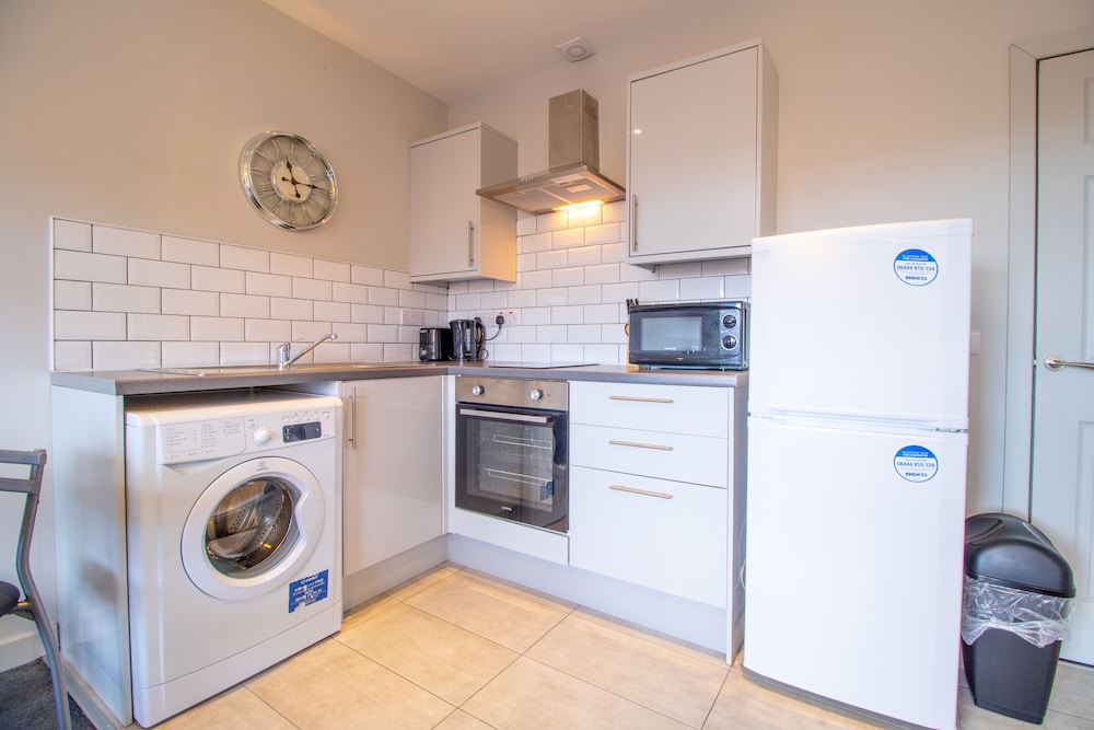 Impeccable 1-bed Apartment in Sunderland view 5