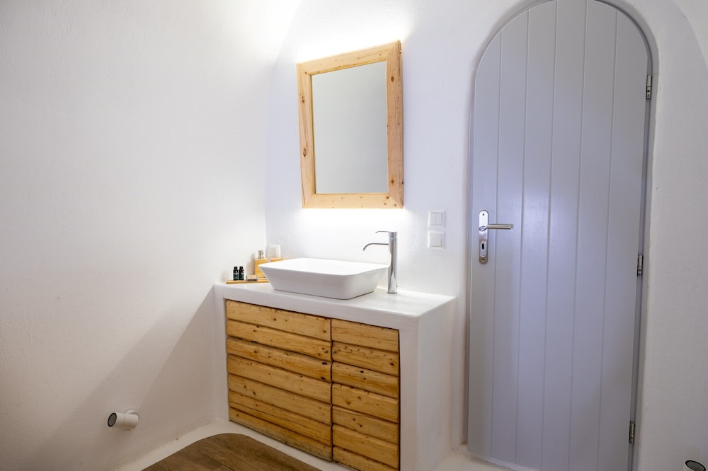 Karpimo Suites