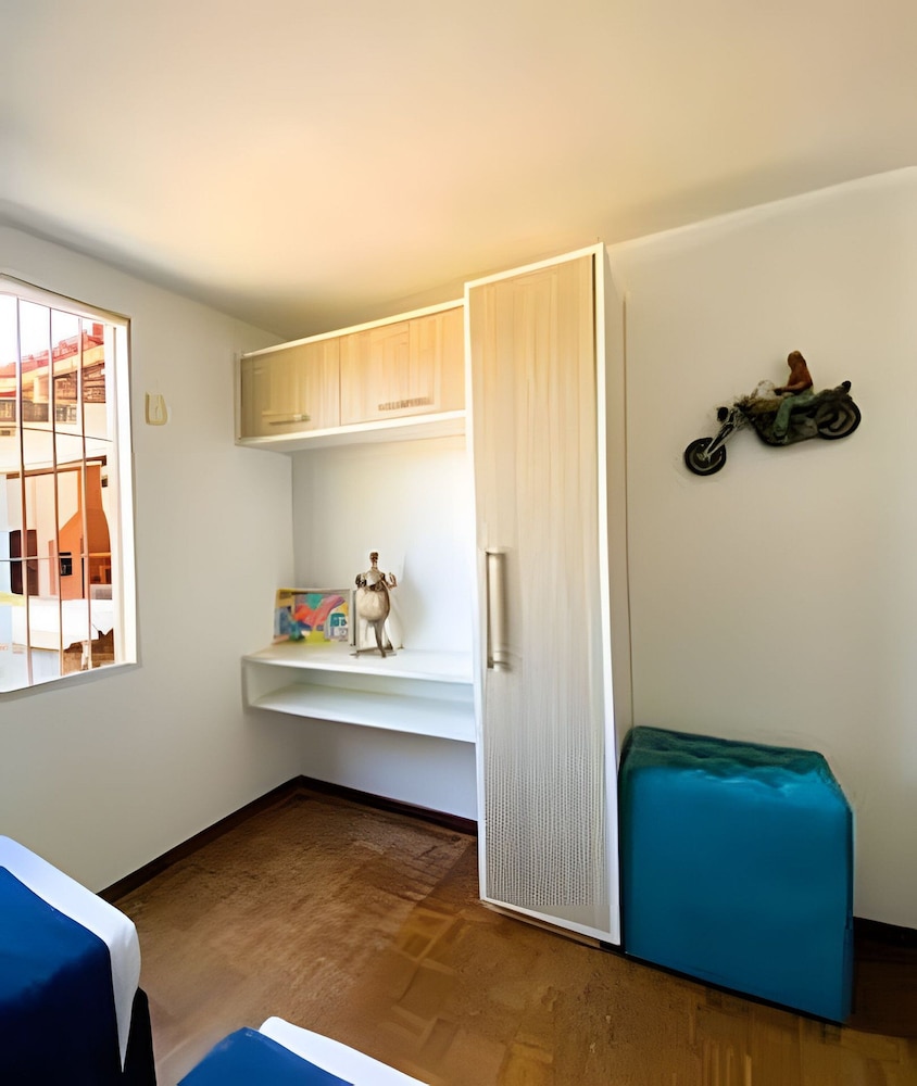 Casa 3 suites 1 quarto piscina AC 10 Hos