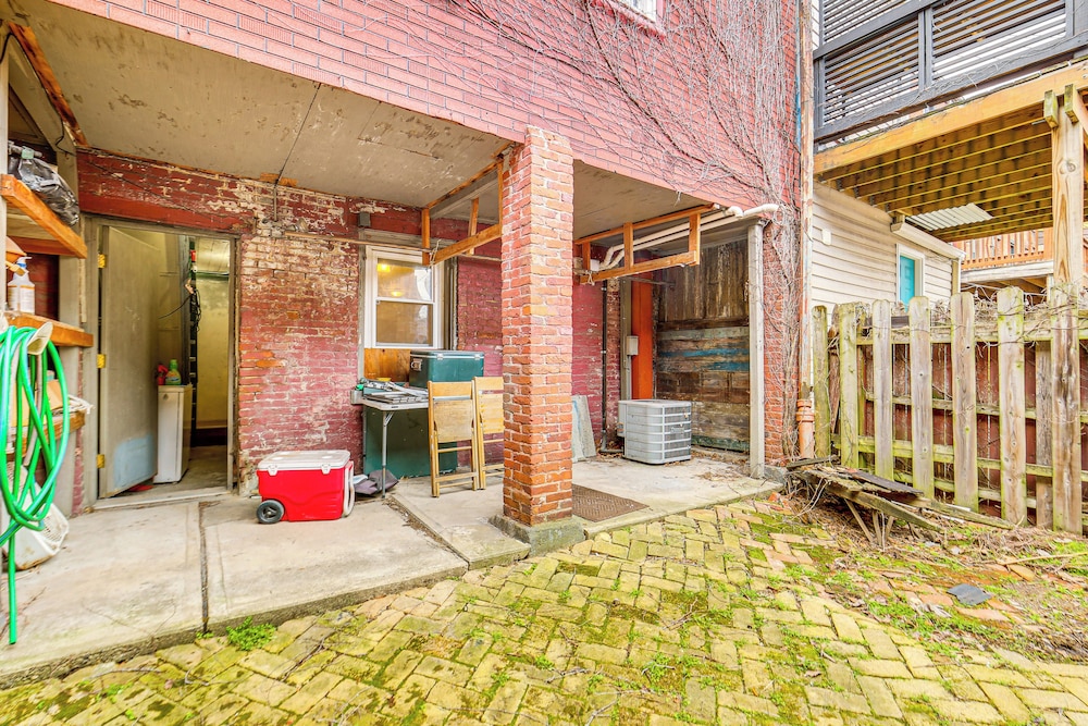 Walkable Studio in the Heart of Pittsburgh!