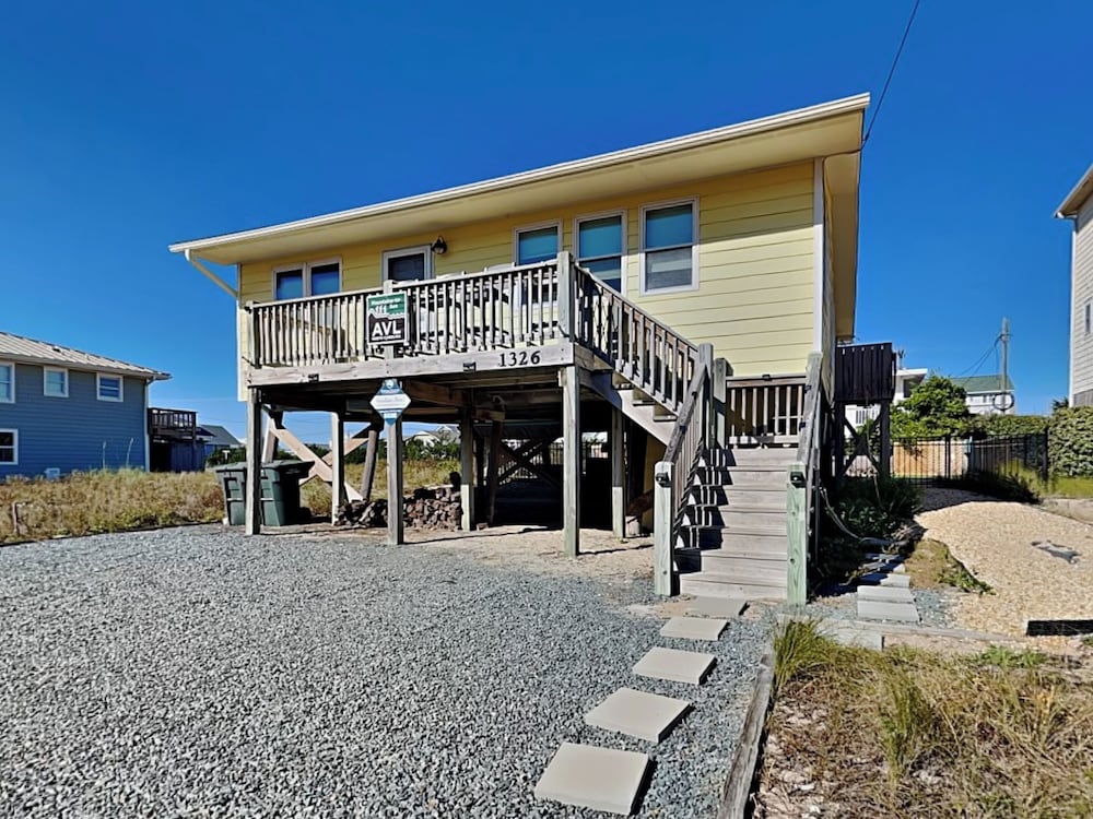 Mountains to Sea by Topsail Realty
