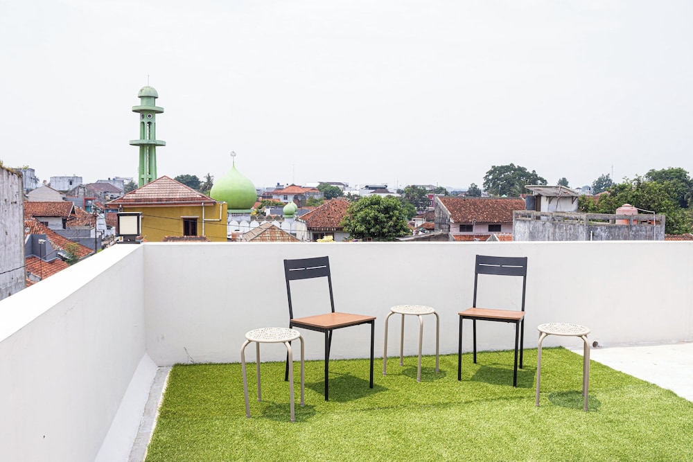 Inara Guesthouse & Villa