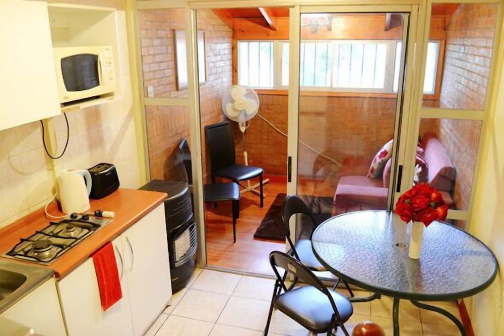 Hostal Almenas