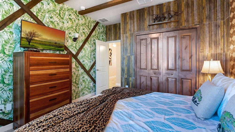 Storey Lake Resort 6 Bedroom Home Themed Bedrooms 6 Home