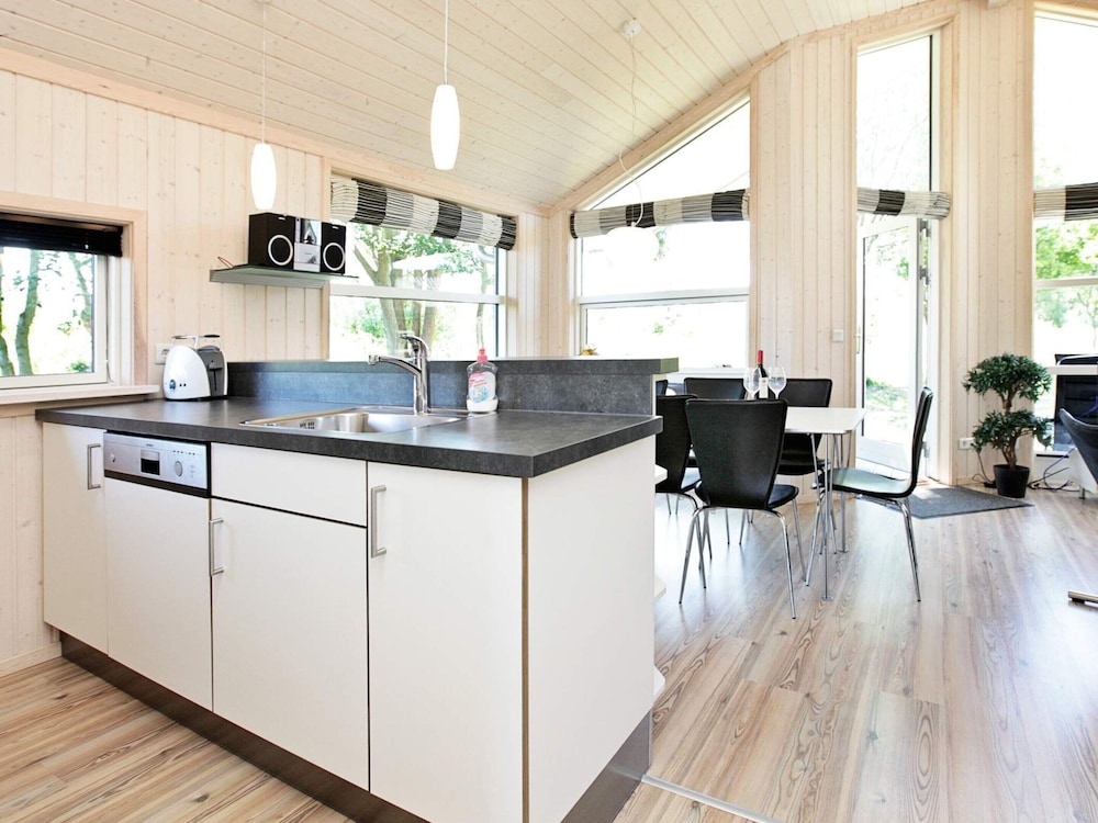 Beautiful Holiday Home With Outdoor Space
