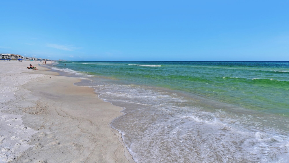 Lakefront Haven in Carillon Beach