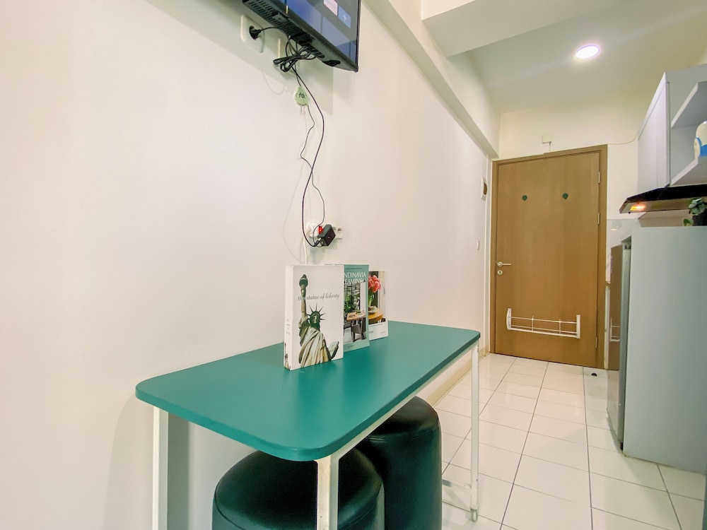 Good And Cozy Studio At Podomoro Golf View Apartment