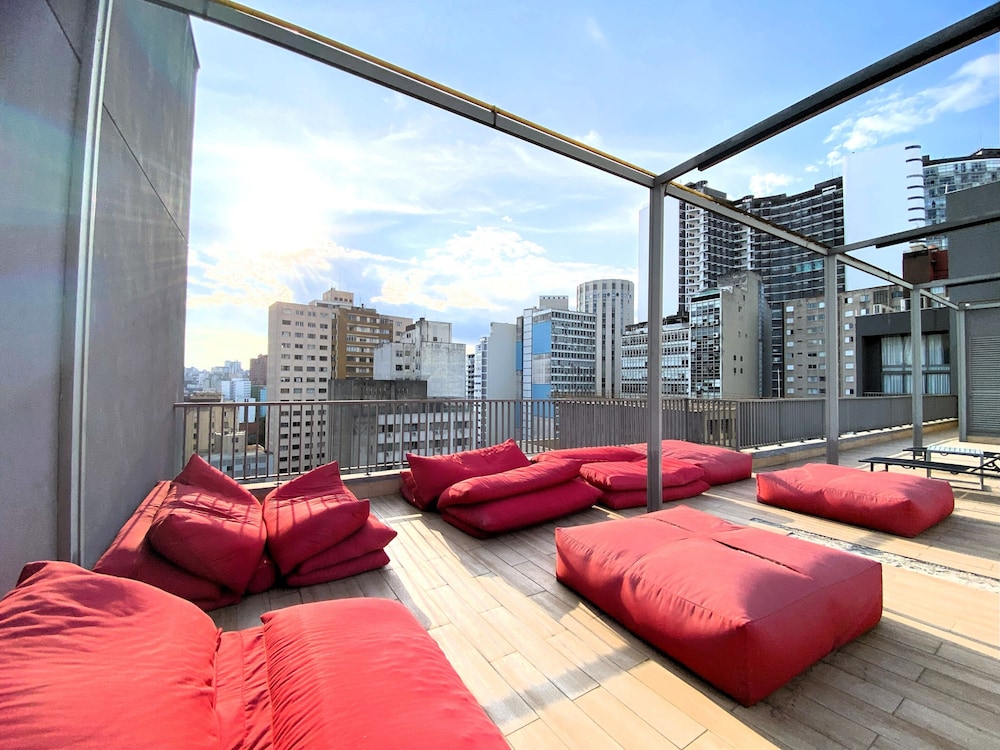 Moderno com AC academia 24h e rooftop