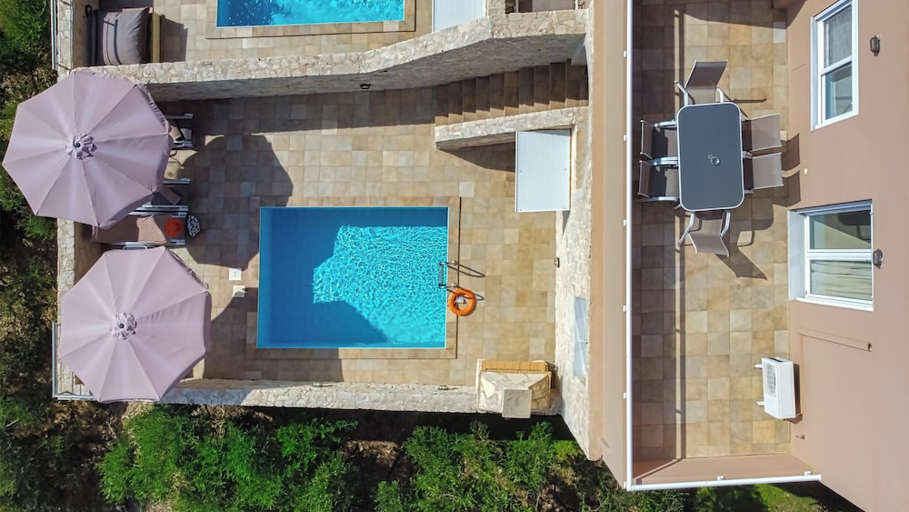 Theo Villas With Sea View