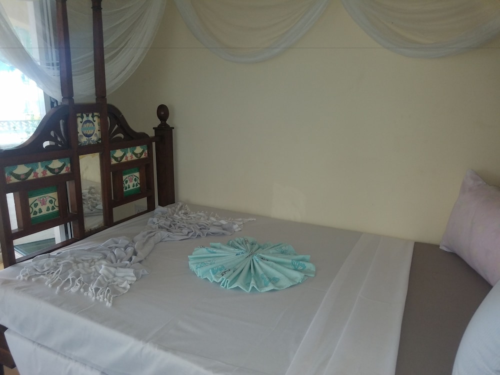 Bwejuu Beach Palm Villa