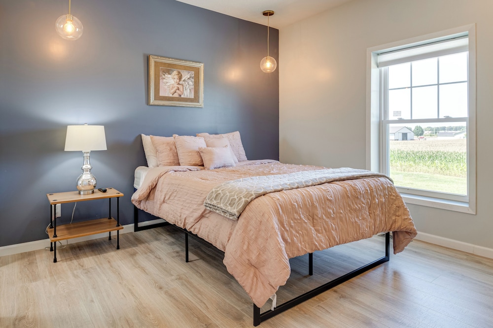Pet-friendly Countryside Retreat in Whiteland!