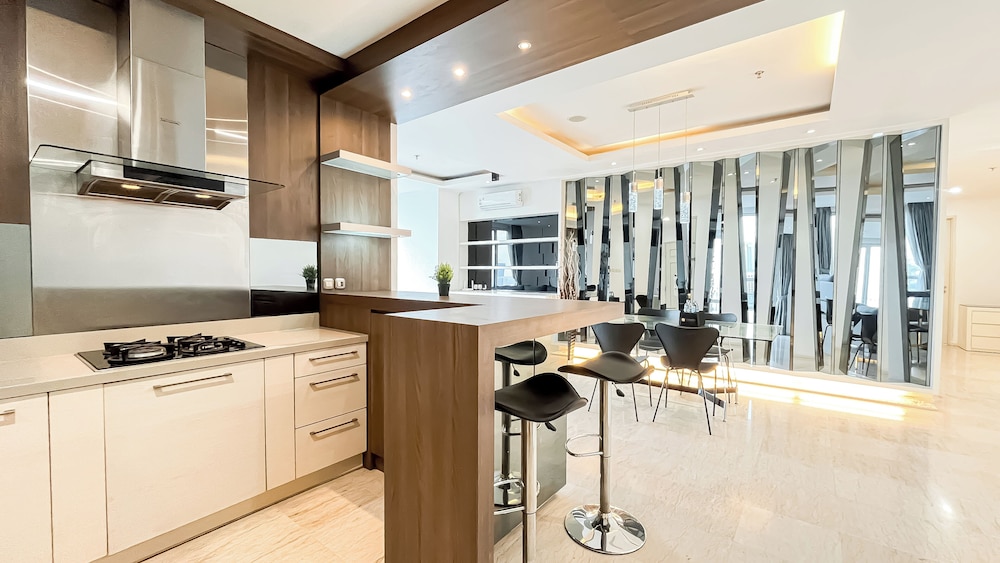 Spacious Luxury 2Br Apartment With Extra Room At Fx Residence