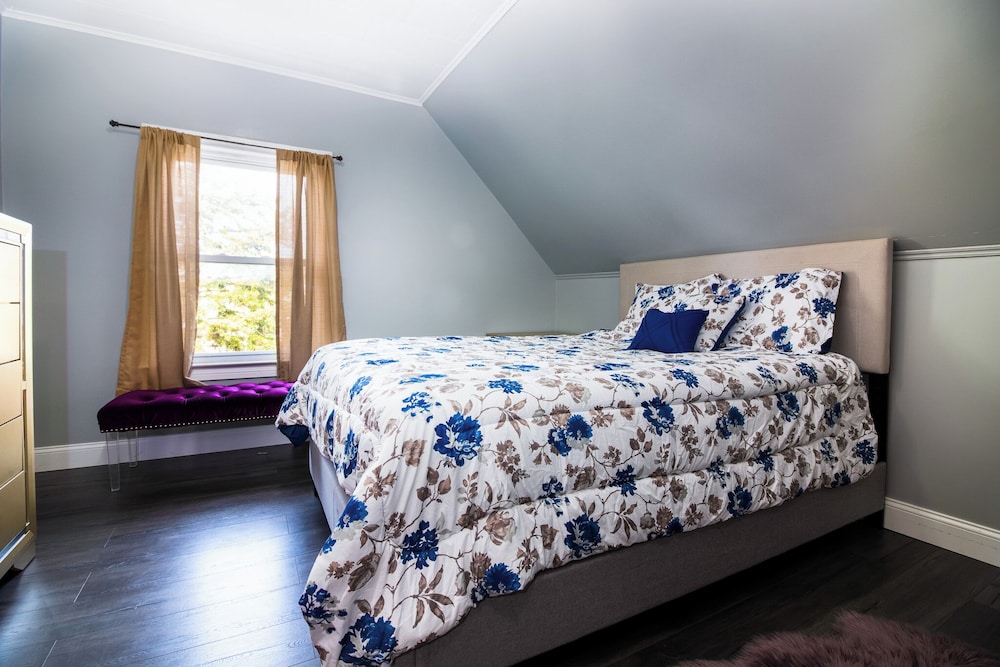 Double House Rental – 11Br Perfect For Big Groups