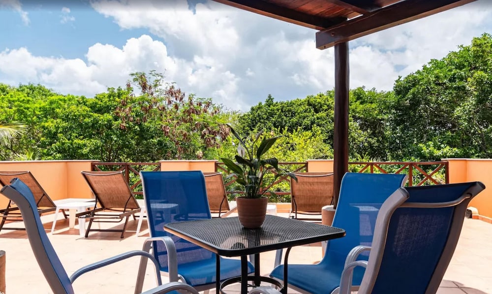 PlayaCar House MZ 28 by Playa Paradise
