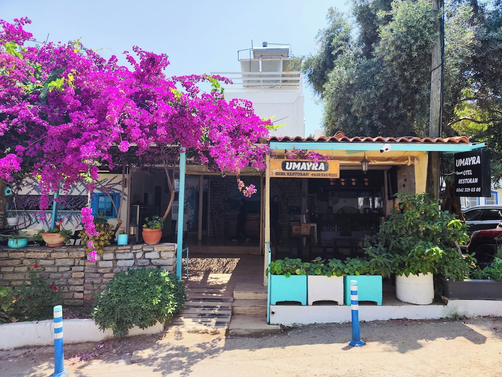Umayra Otel