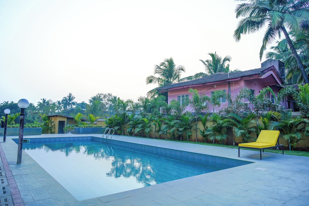 Alaya Stays Veera Marina 1BHK with Pool