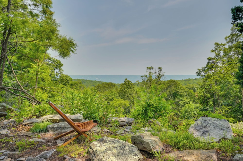 Great Cacapon Cabin w/ Mountain Views view 5