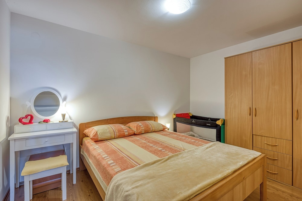 Apartment Jakara 2