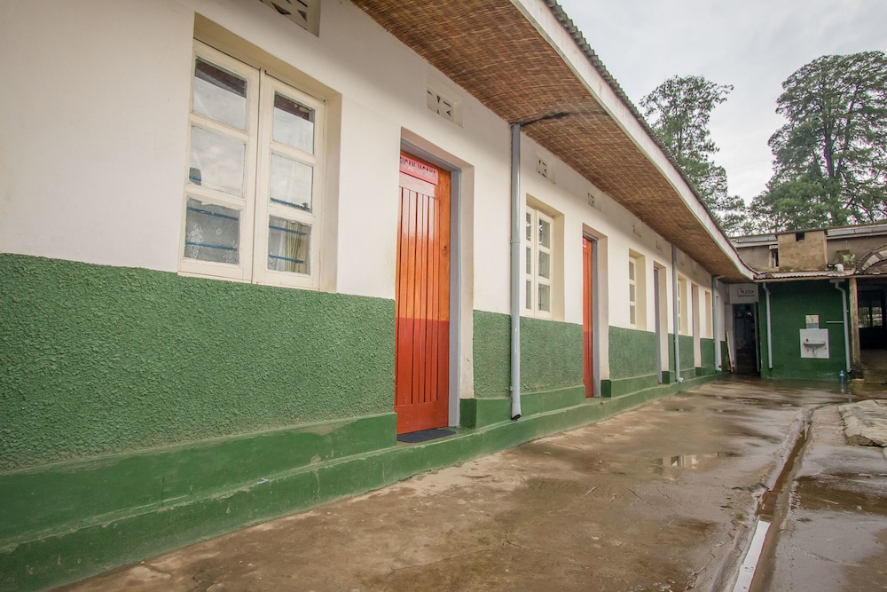 Sabinyo Guest House