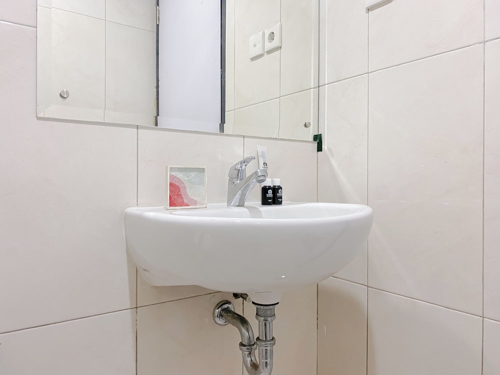 Brand New And Restful 2Br At Nifarro Park Apartment