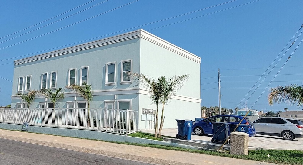 Villas De Laguna 1 3 Bedroom Home