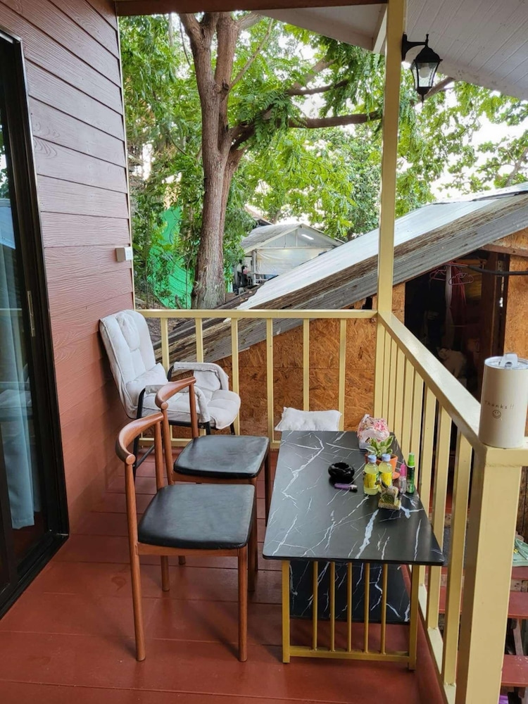 Smiley Bungalows Guesthouse