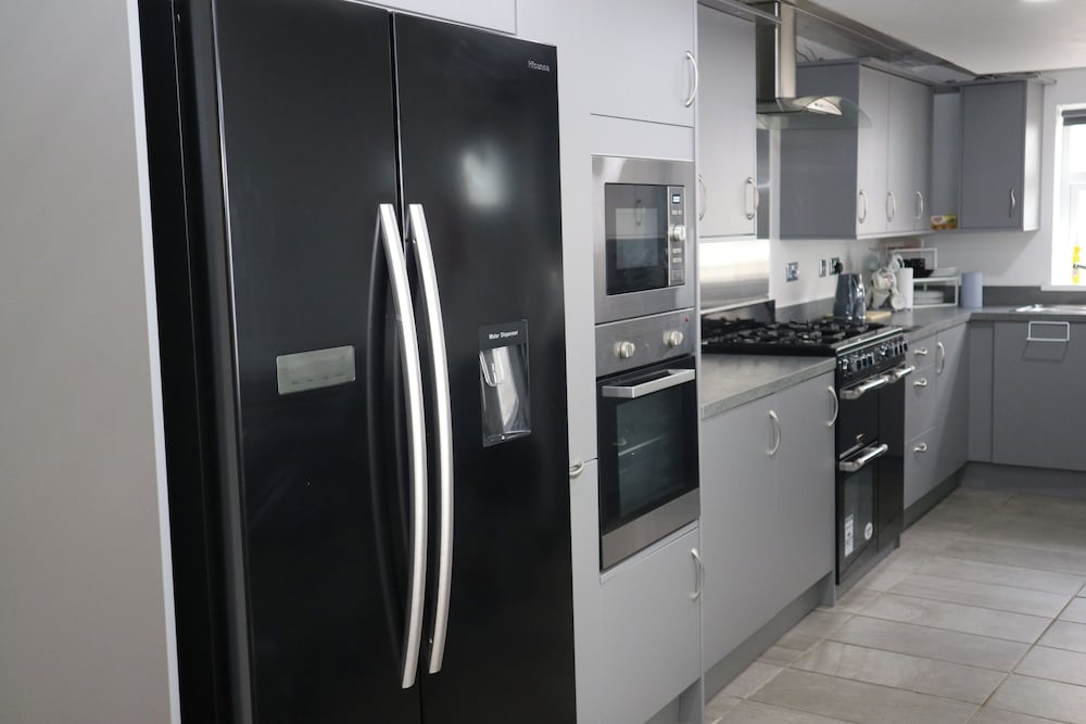 Tranent Bridge House - 6 Bedroom Retreat