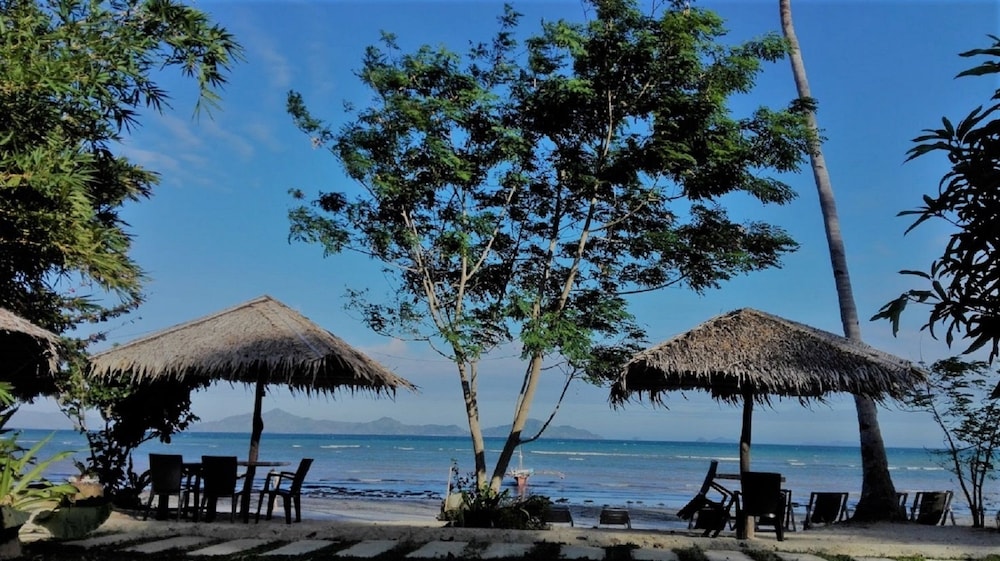 Tapik Beach Park Guest House