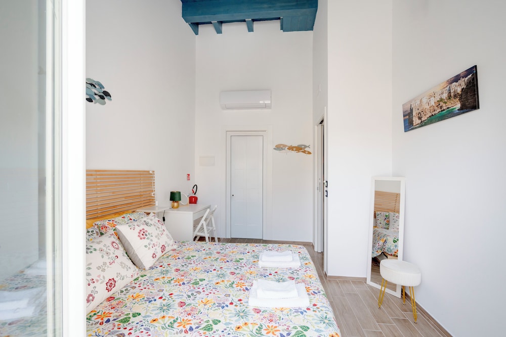 Old Town Vibe photo 5