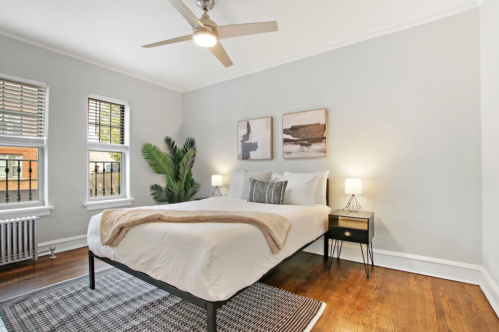 Lovely 1BR in Evanston -Elmwood 105