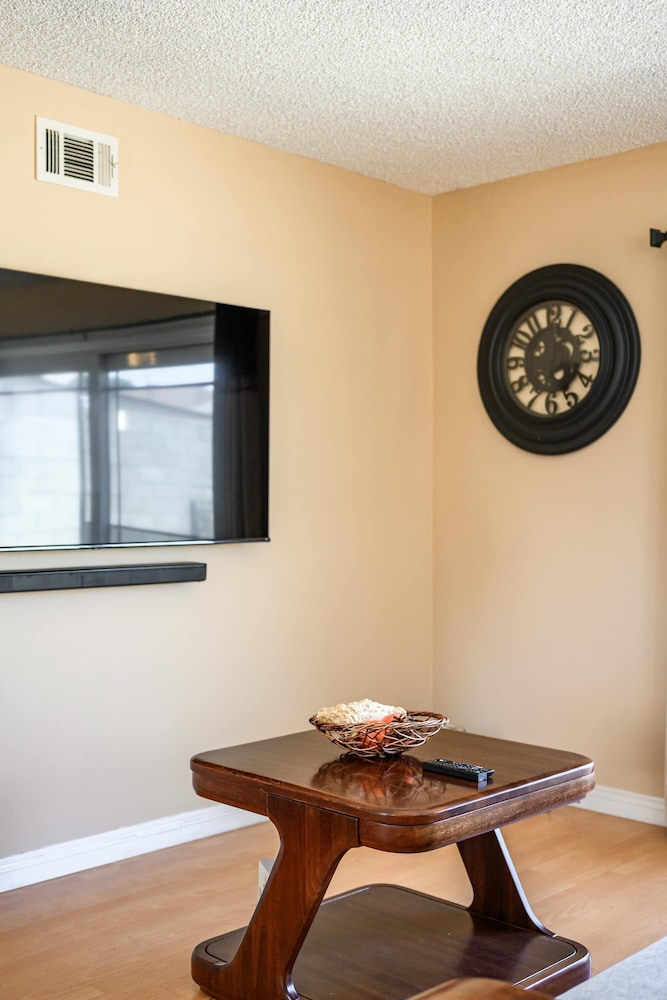 Cozy Getaway Bright, Clean & Fully Equipped