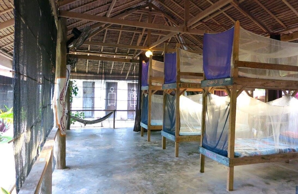 Paglaom Hostel - Adults Only