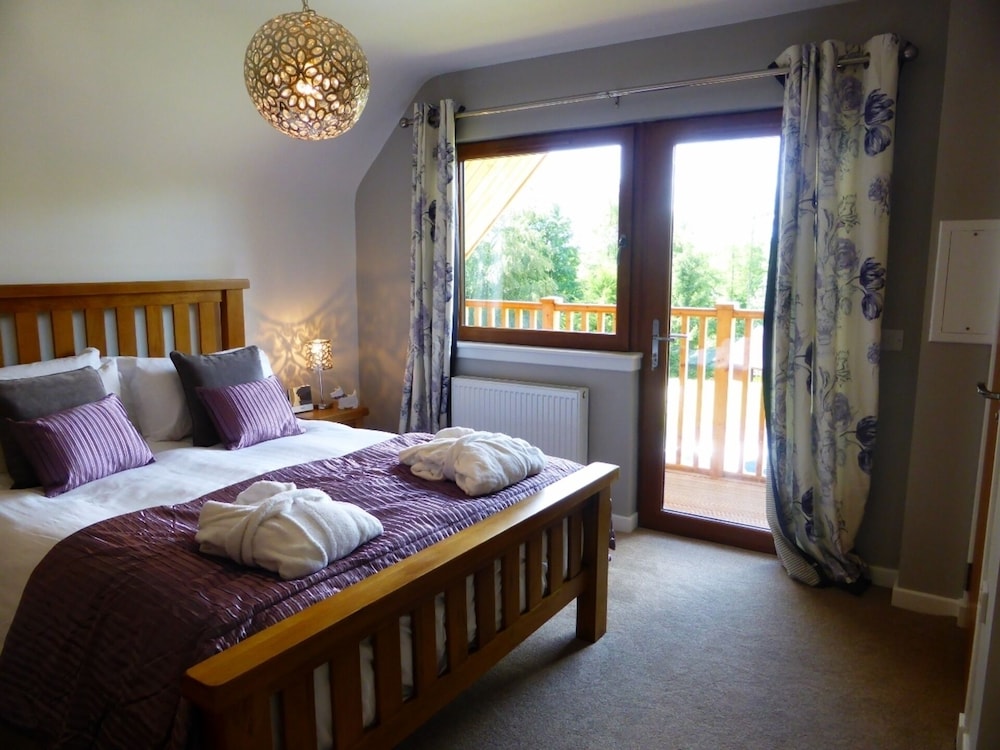 Lord Galloway 33, Newton Stewart