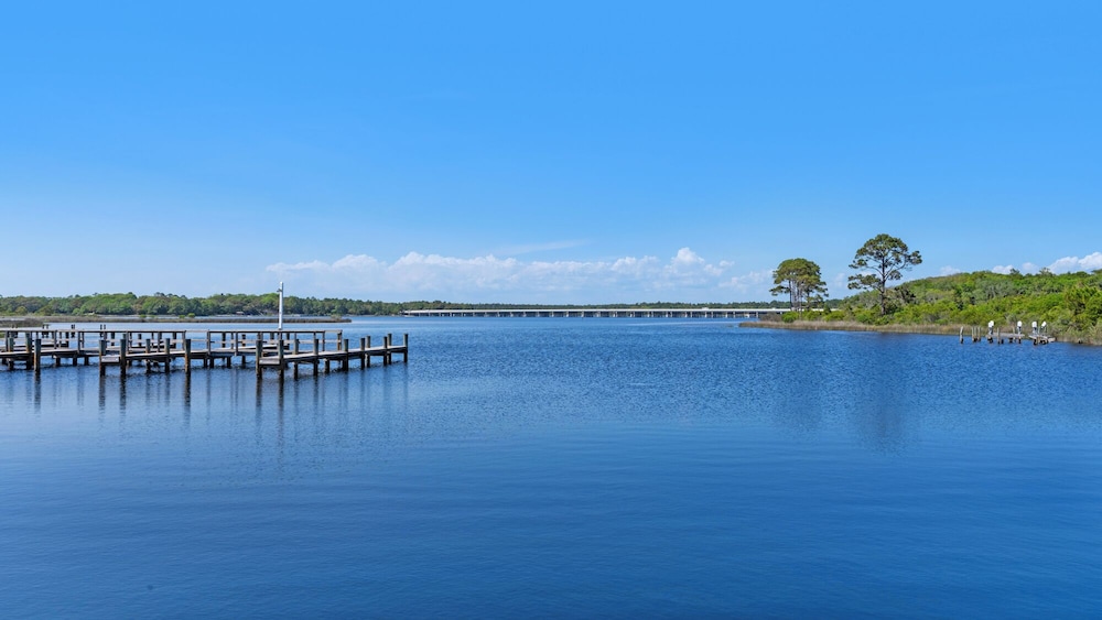 Lakefront Haven in Carillon Beach