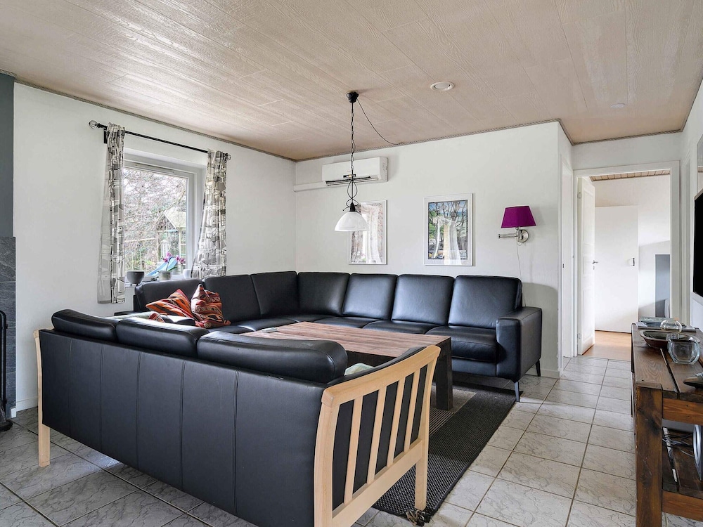 5 Star Holiday Home in Stege