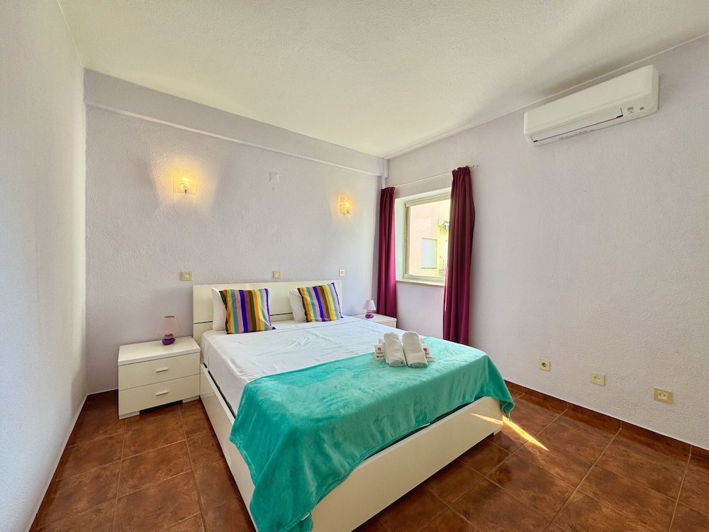 Vilamoura Central 10 by Homing