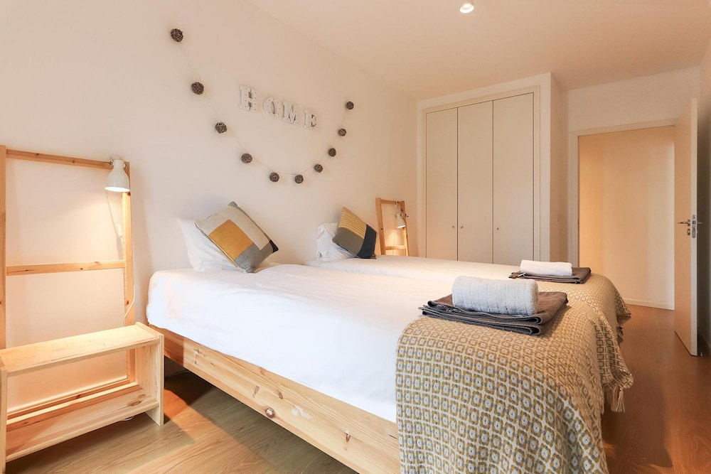 Modern Bright Avenidas Novas by Homing