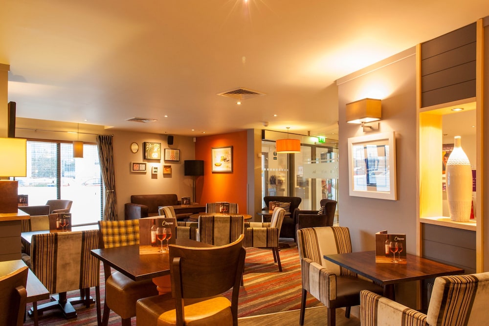 bar & lounge