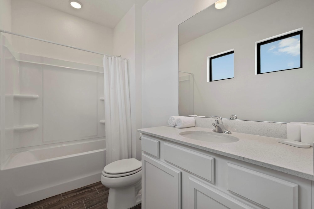 Magical 15-bedroom Villa Game Room, Theater & More!