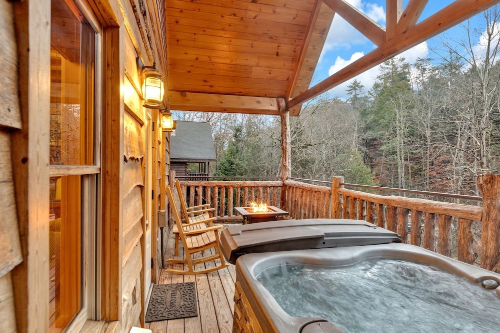 Knock On Wood 1 Bedroom Cabin