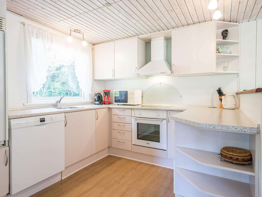 6 Person Holiday Home in Henne view 2