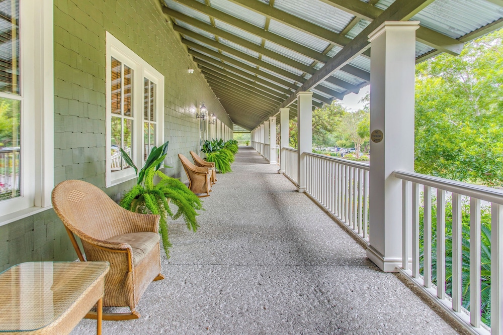 Barefoot Resort Golf Getaway: Pool + Beach Shuttle