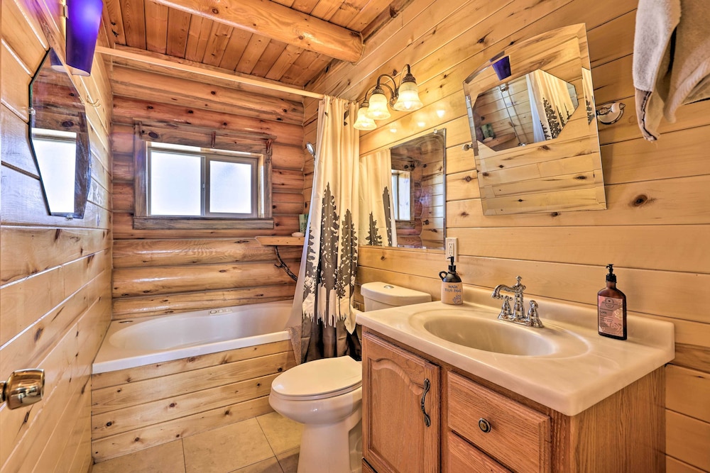22str-00360 Fairplay Cabin w/ Fire Pit, Mtn Views! view 3