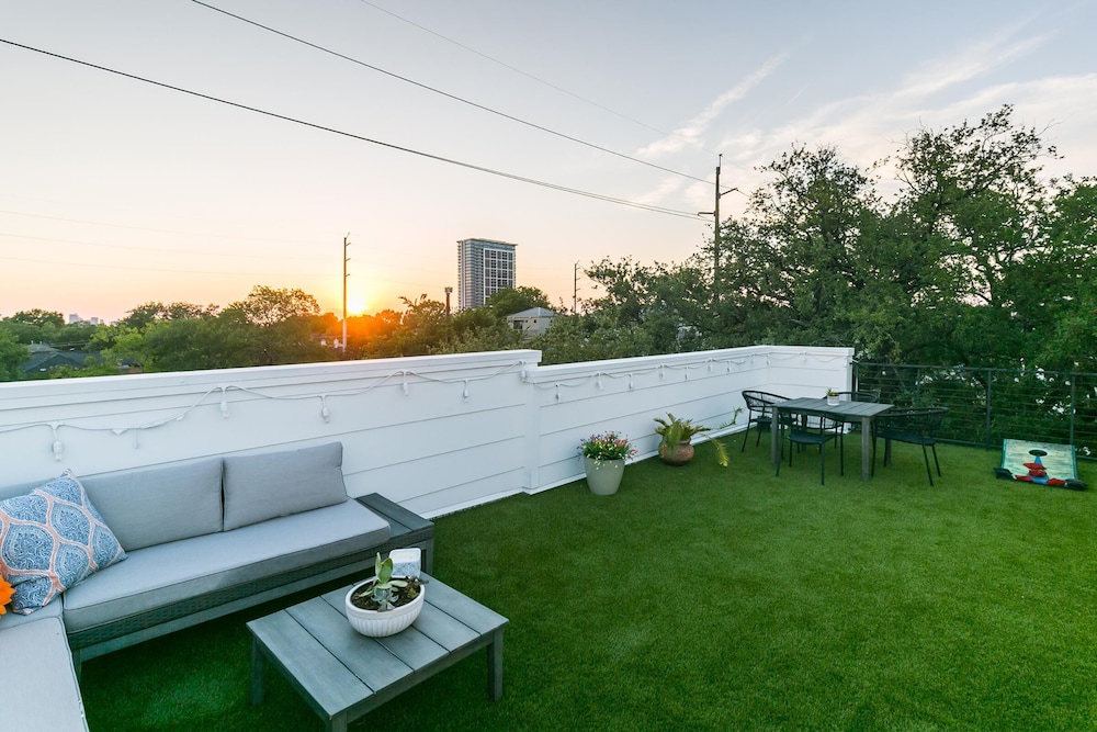 Montrose Guesthouse Suites