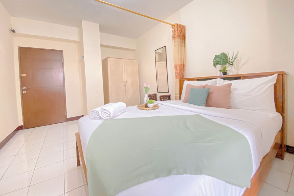 Comfy Studio at Gateway Ahmad Yani Cicadas Apartment
