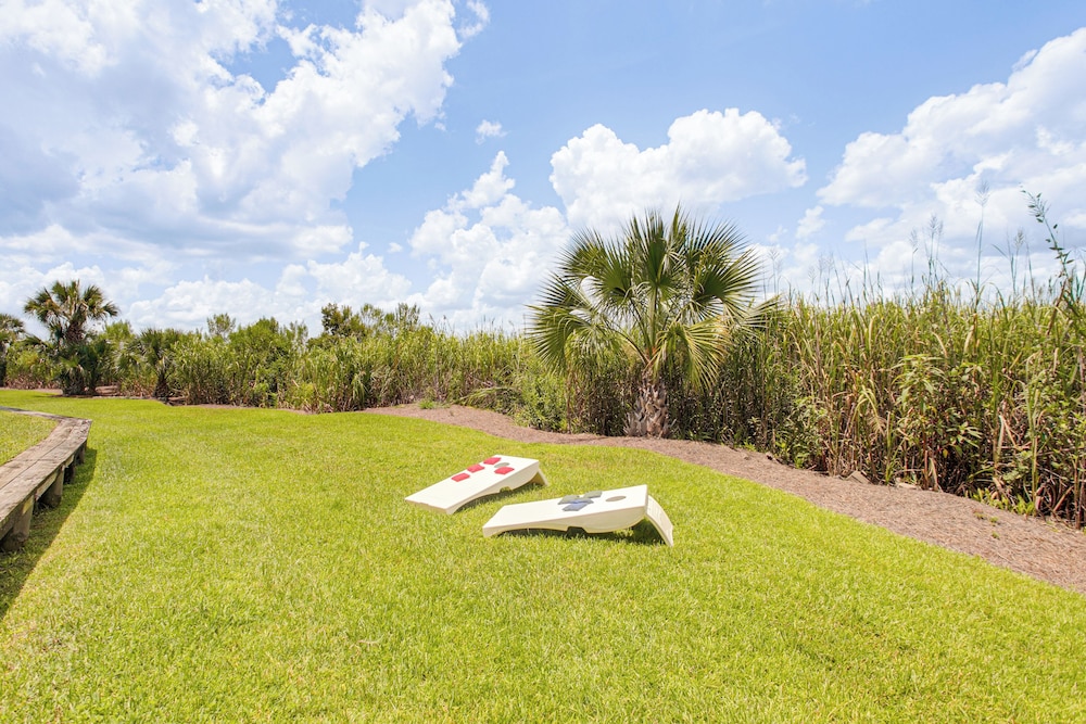 Darien Condo w/ Boat Dock Access: Walk to Downtown view 2