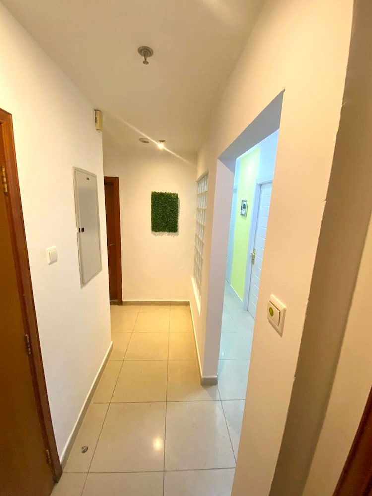 Bachelor Partition Room in Barsha Height